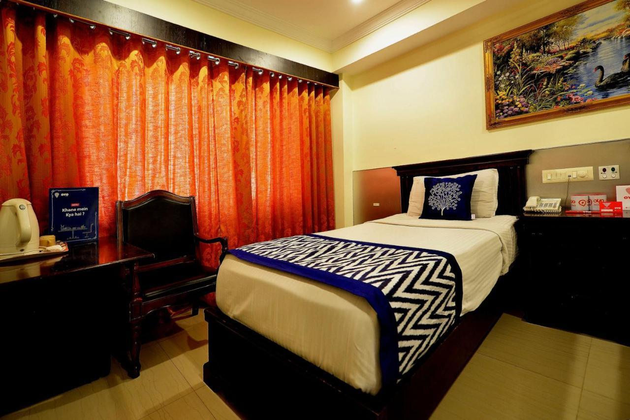 Capital O Hotel Central Park Near Birla Mandir Hyderabad Eksteriør billede