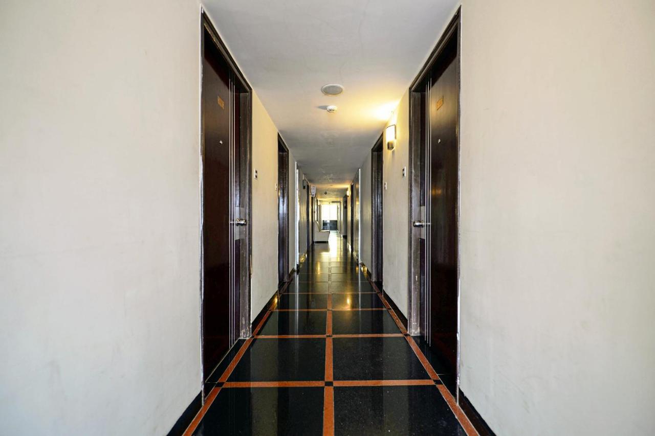 Capital O Hotel Central Park Near Birla Mandir Hyderabad Eksteriør billede