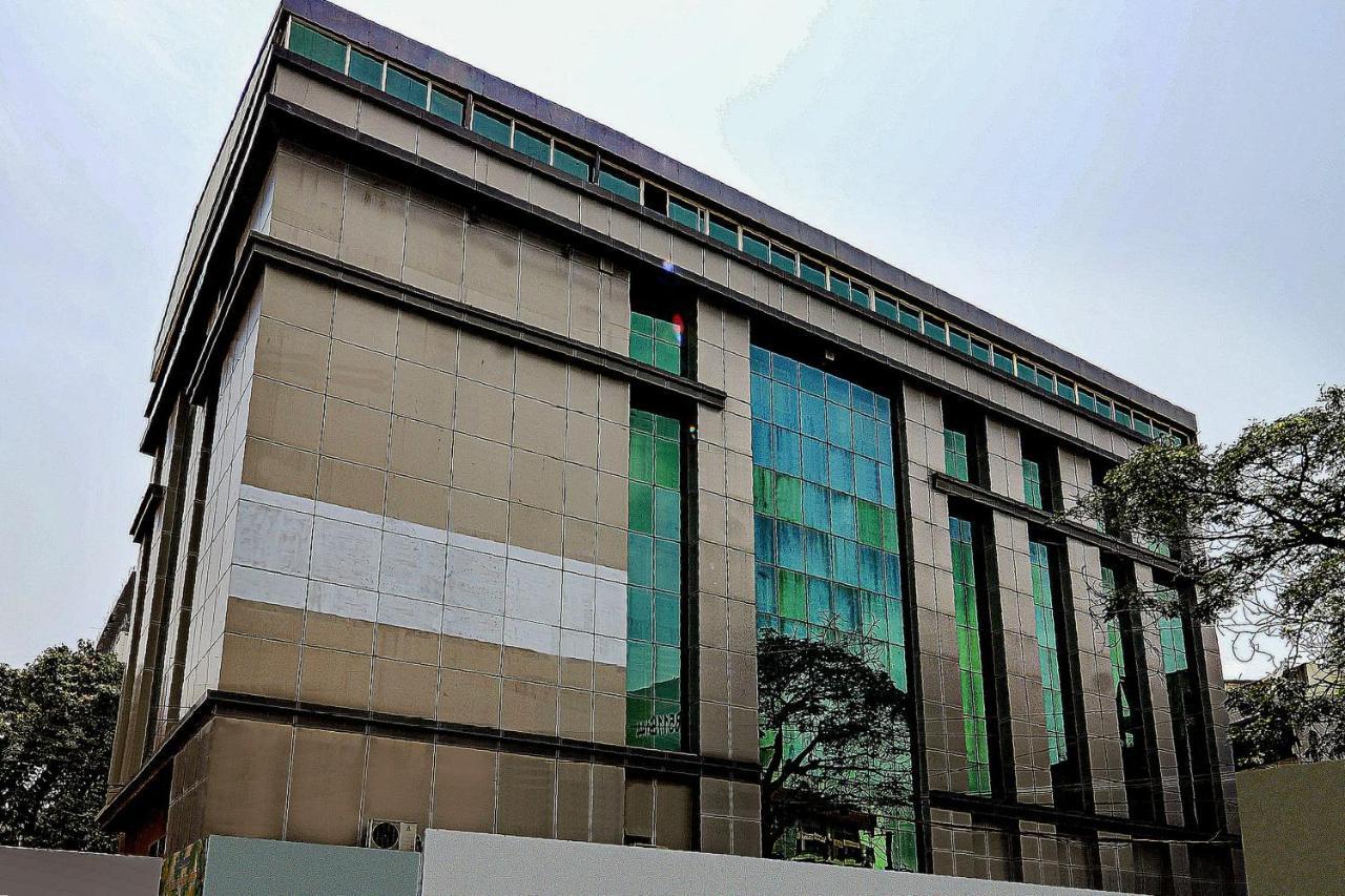 Capital O Hotel Central Park Near Birla Mandir Hyderabad Eksteriør billede