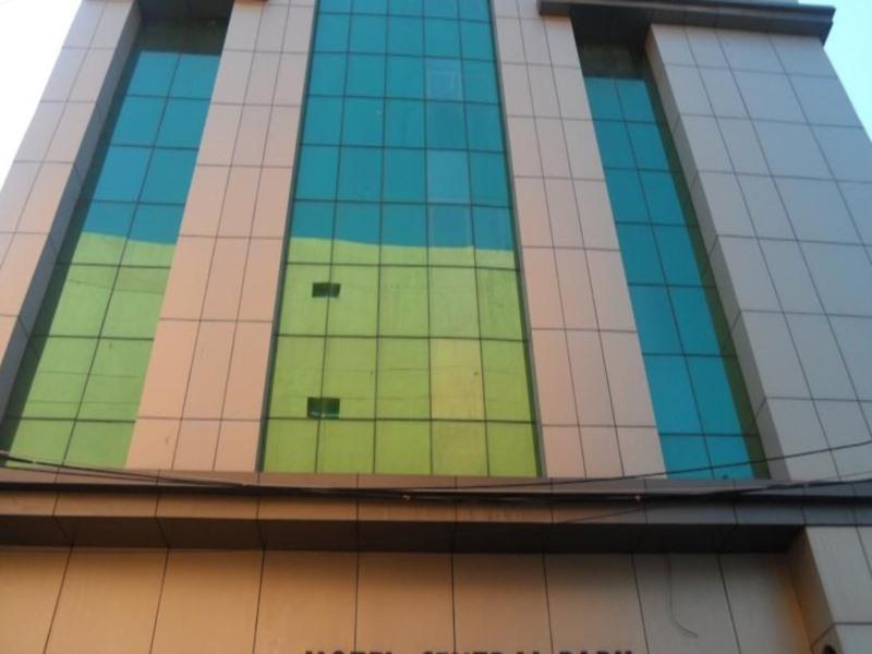 Capital O Hotel Central Park Near Birla Mandir Hyderabad Eksteriør billede