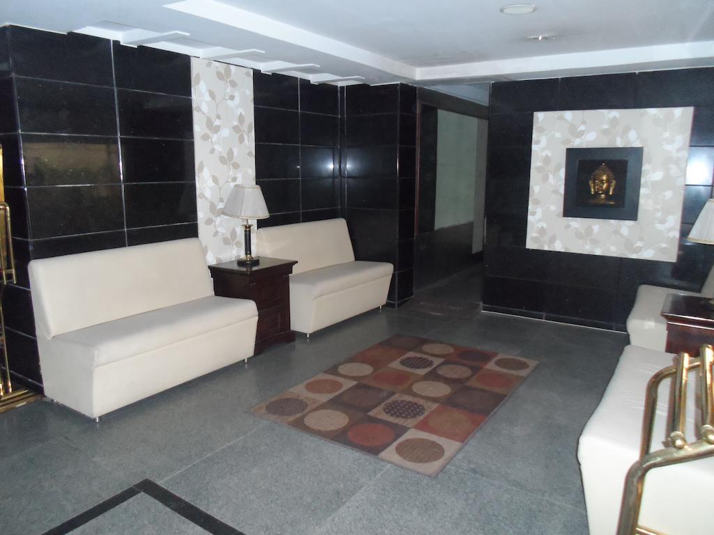 Capital O Hotel Central Park Near Birla Mandir Hyderabad Eksteriør billede