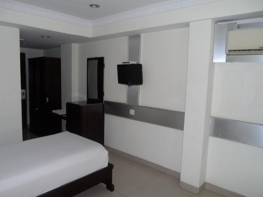Capital O Hotel Central Park Near Birla Mandir Hyderabad Eksteriør billede